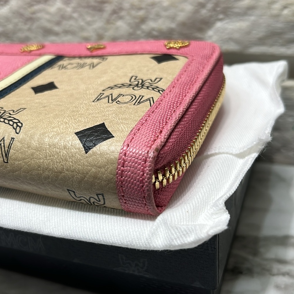 MCM PINK LONG ZIP WALLET. NWOT TAGS. FULL INCLUSION. - Picture 9 of 12